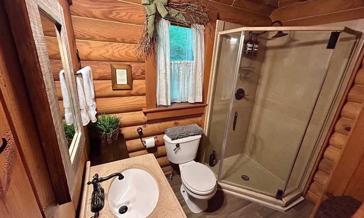 Photo of Bathroom in Benton