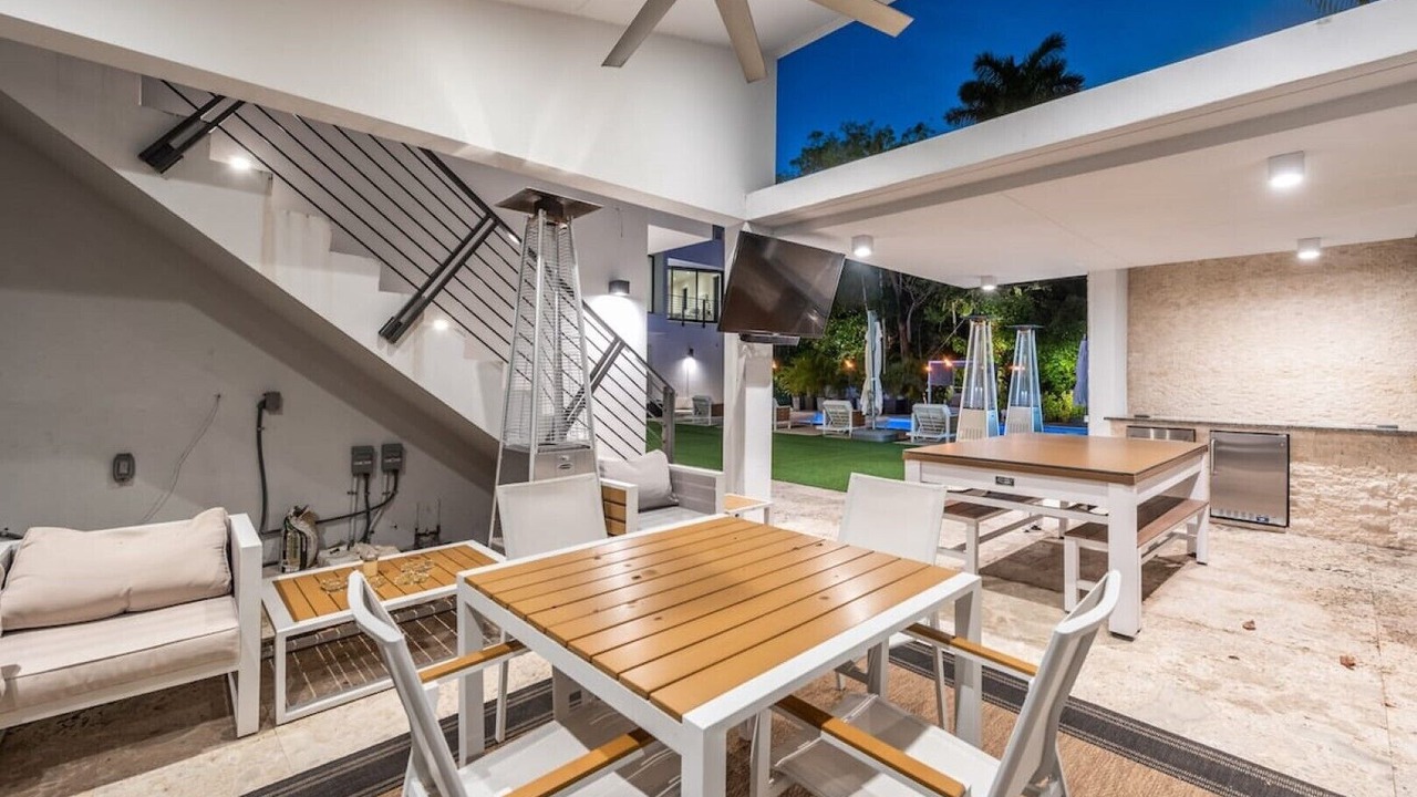 Photo of Outdoor in Country Club Section