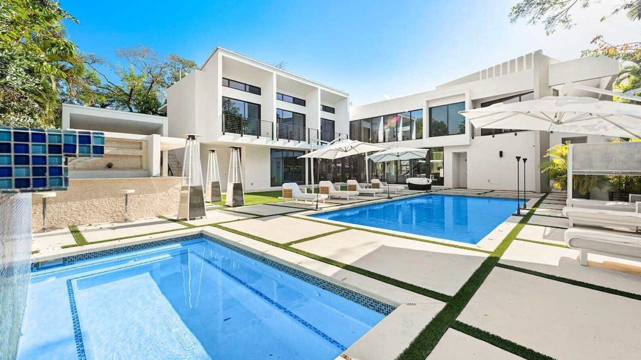 Photo of Outdoor in Country Club Section