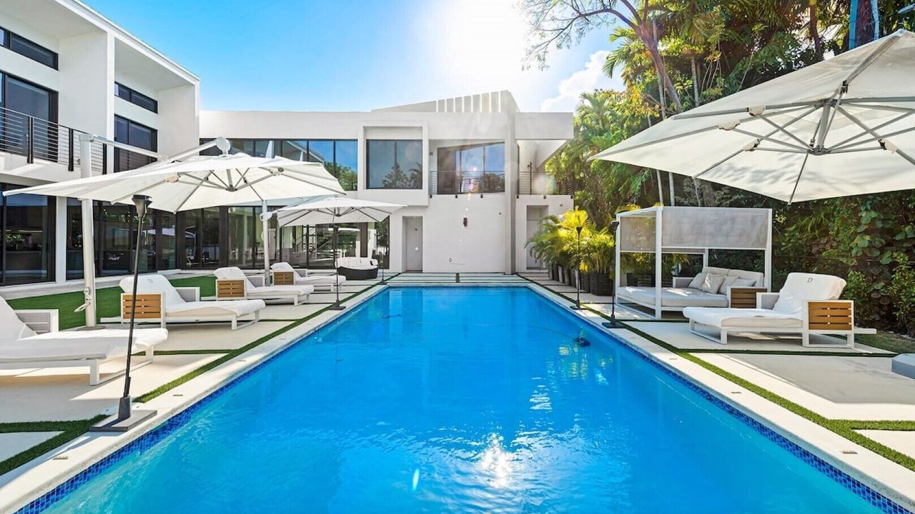Photo of Outdoor in Country Club Section
