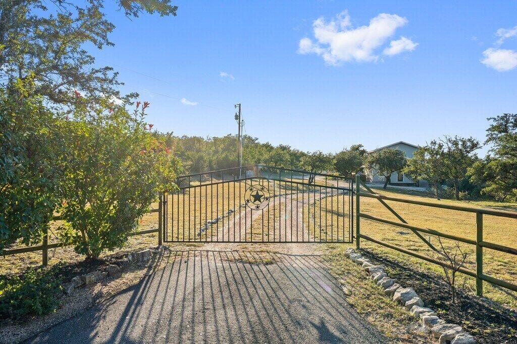 Photo of Others in Spicewood