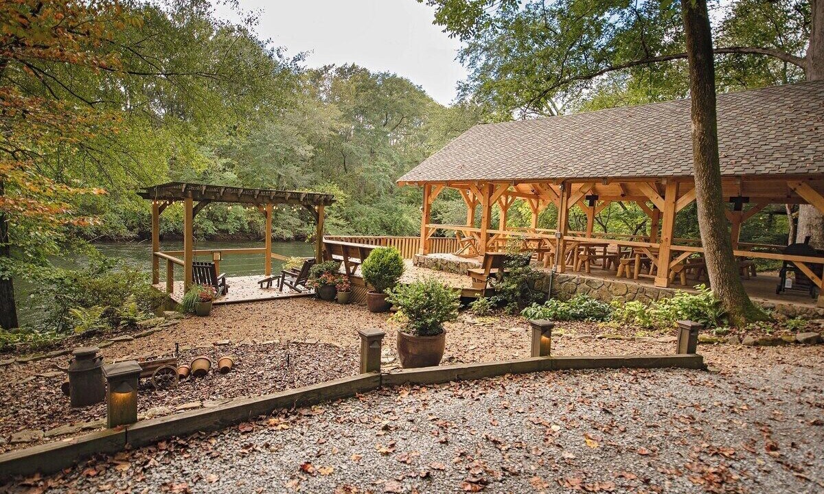 Photo of Outdoor in Benton