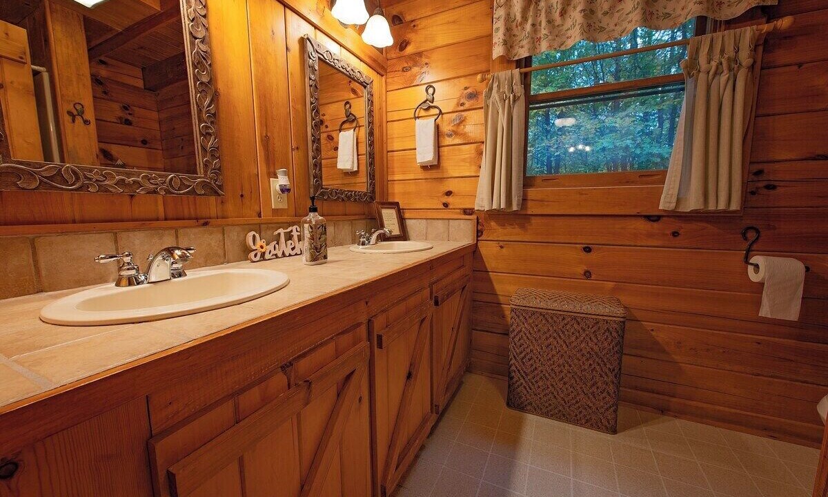 Photo of Bathroom in Benton