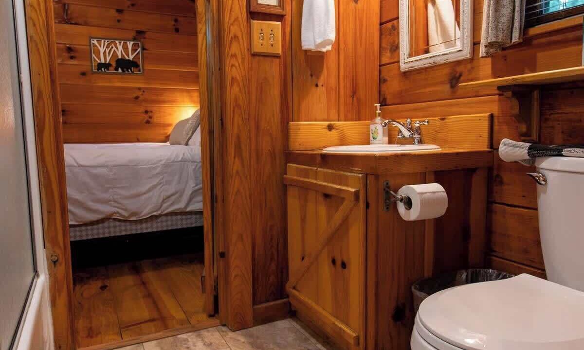 Photo of Bathroom in Benton