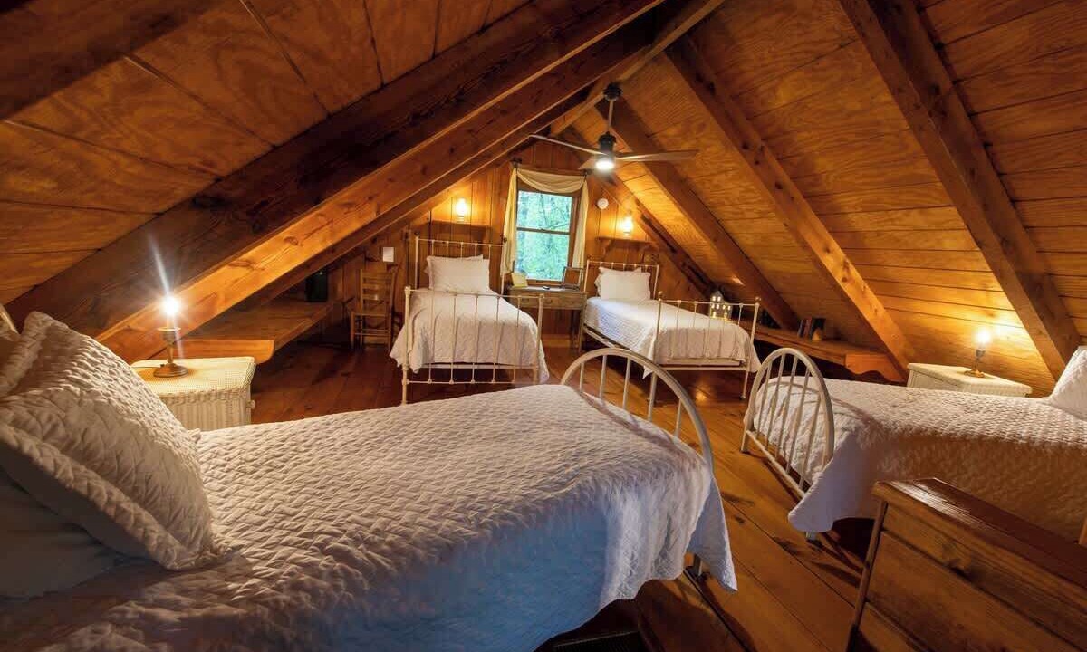 Photo of Bedroom in Benton