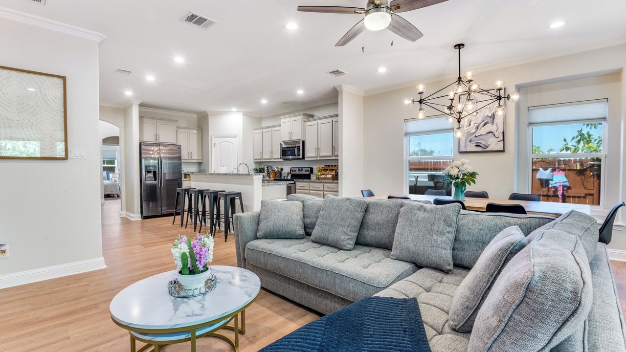 Photo of Livingroom in West Dallas