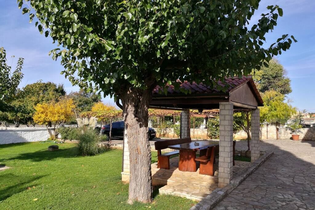 Photo of Outdoor in Gajana
