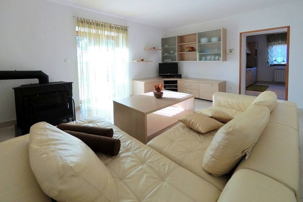 Photo of Livingroom in Gajana