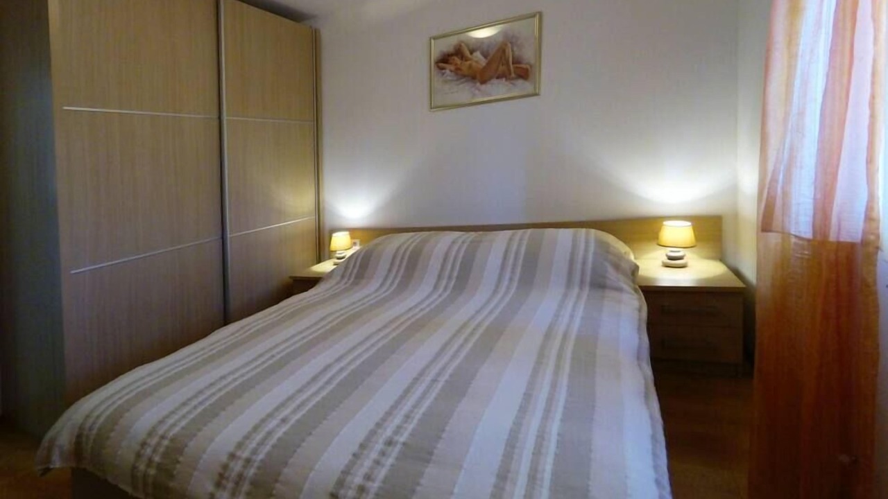 Photo of Bedroom in Gajana