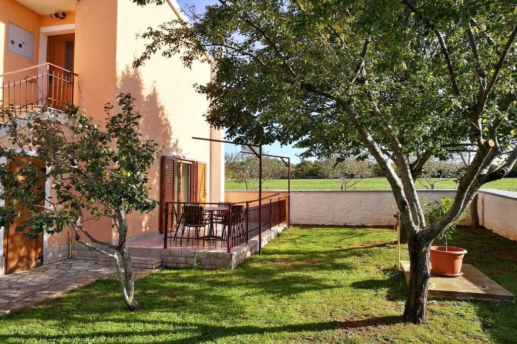 Photo of Patio Balcony in Gajana