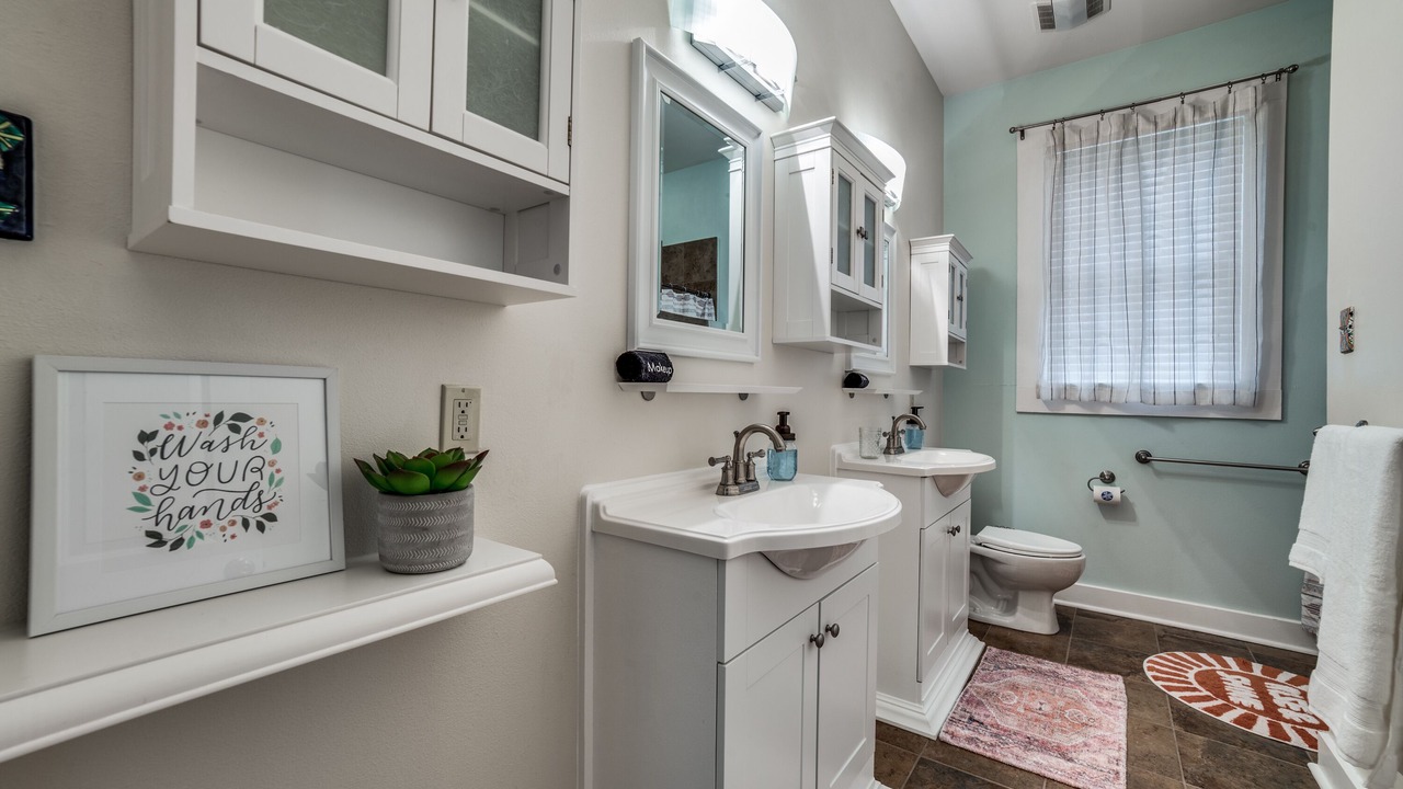 Photo of Bathroom in Southtown