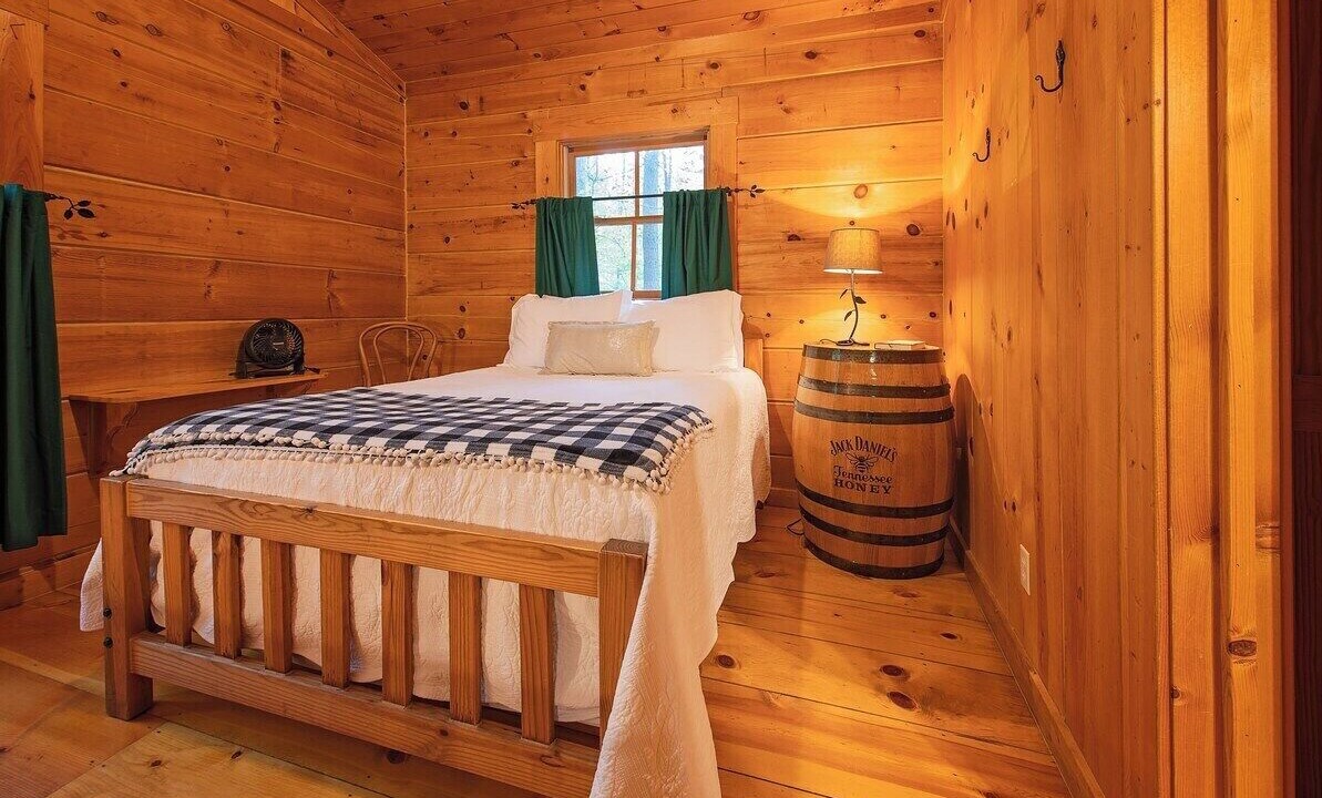 Photo of Bedroom in Benton