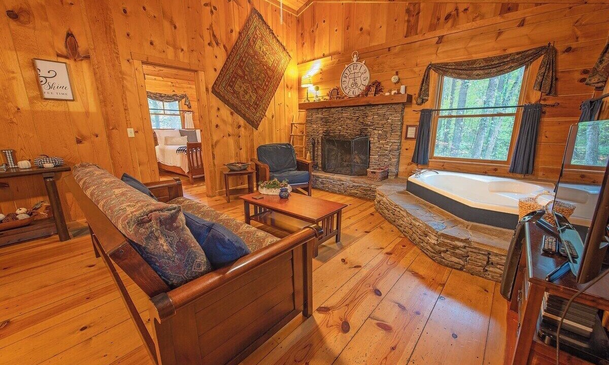 Photo of Bedroom in Benton