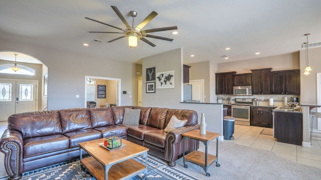 Photo of Livingroom in Alamogordo