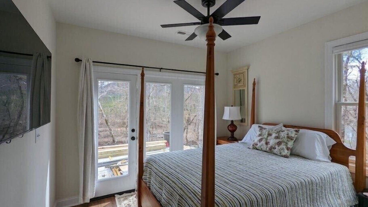 Photo of Bedroom in Eagle Rock
