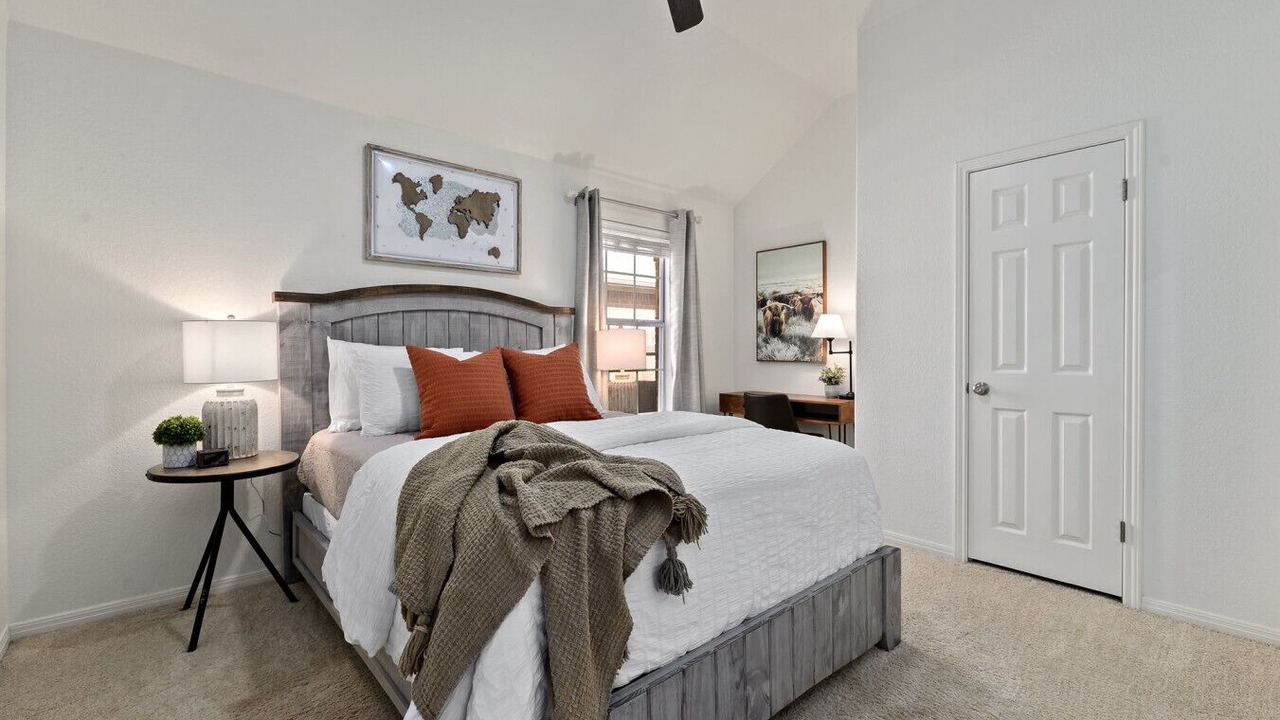 Photo of Bedroom in McNeil