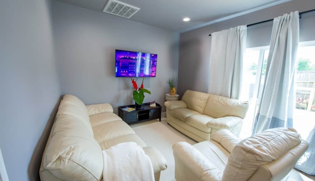 Photo of Livingroom in Nacogdoches