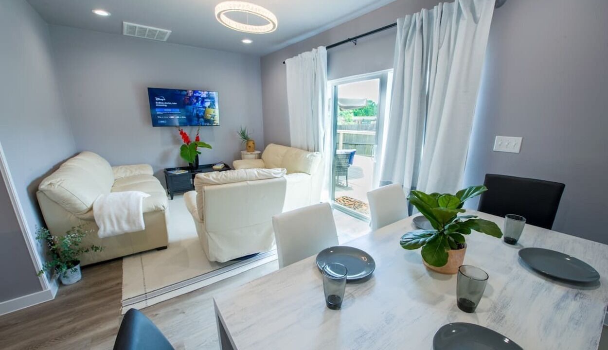 Photo of Livingroom in Nacogdoches