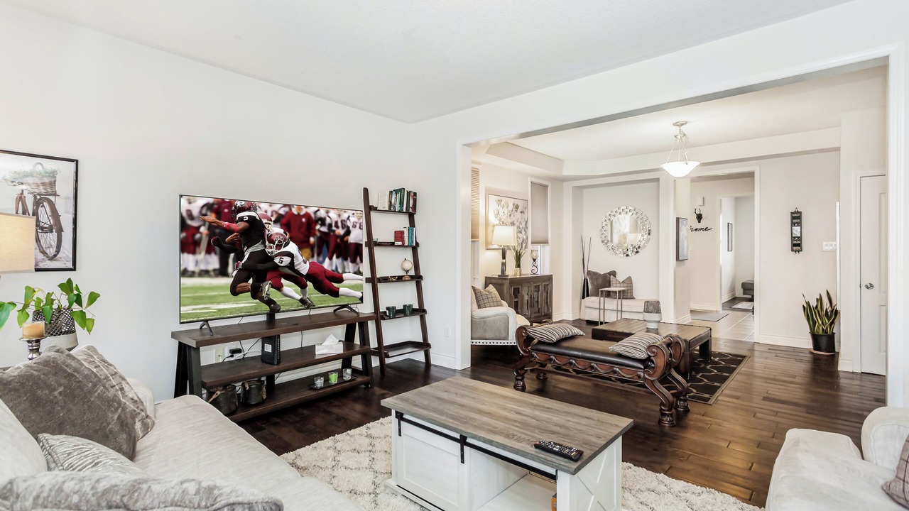 Photo of Livingroom in Milton