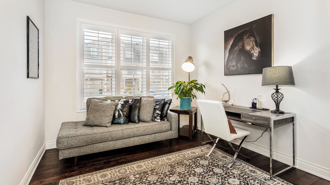 Photo of Livingroom in Milton