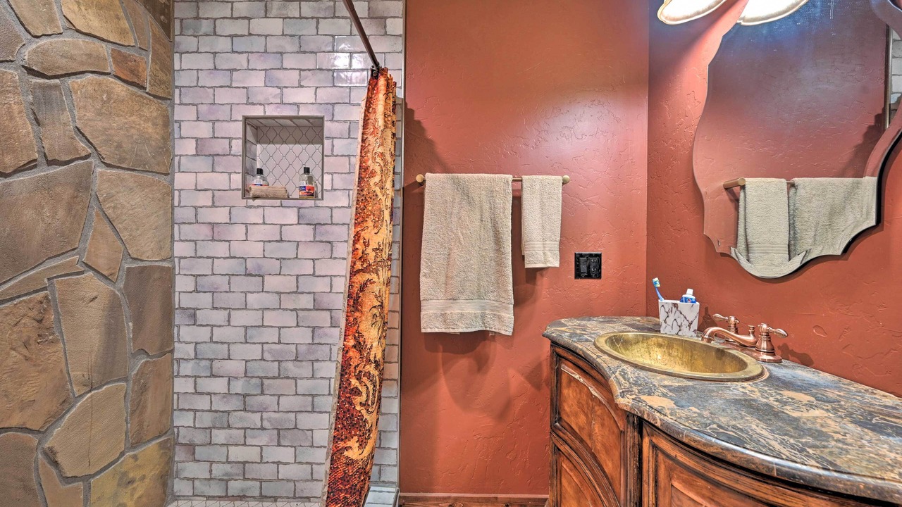 Photo of Bathroom in Broken Bow