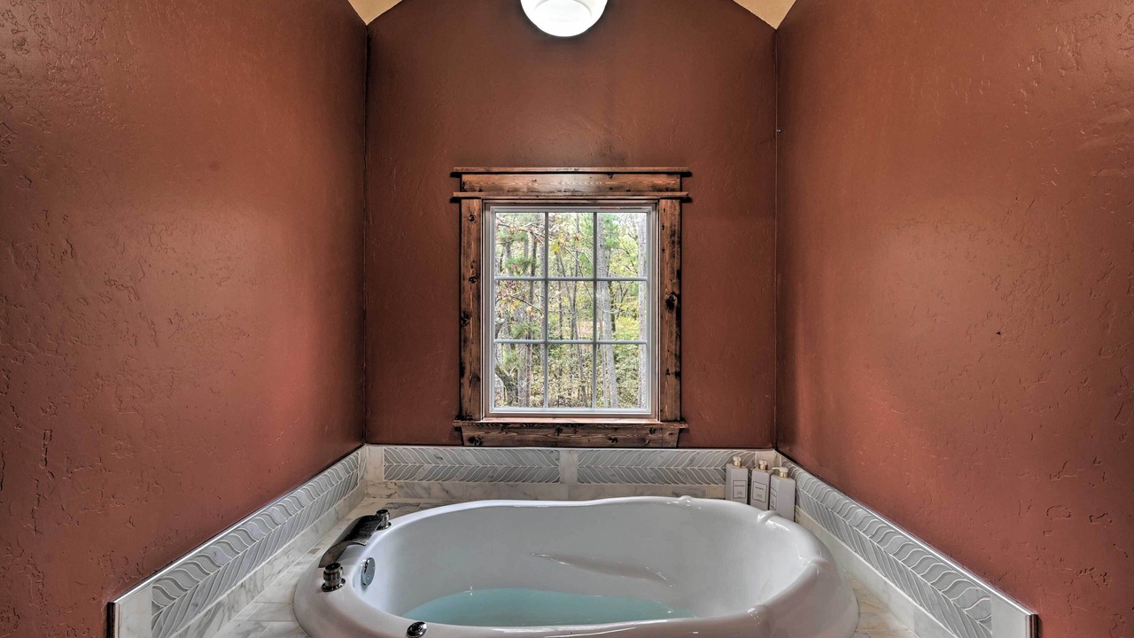 Photo of Bathroom in Broken Bow