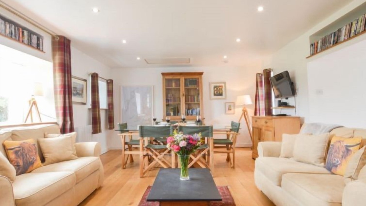 Photo of Livingroom in Slate Islands