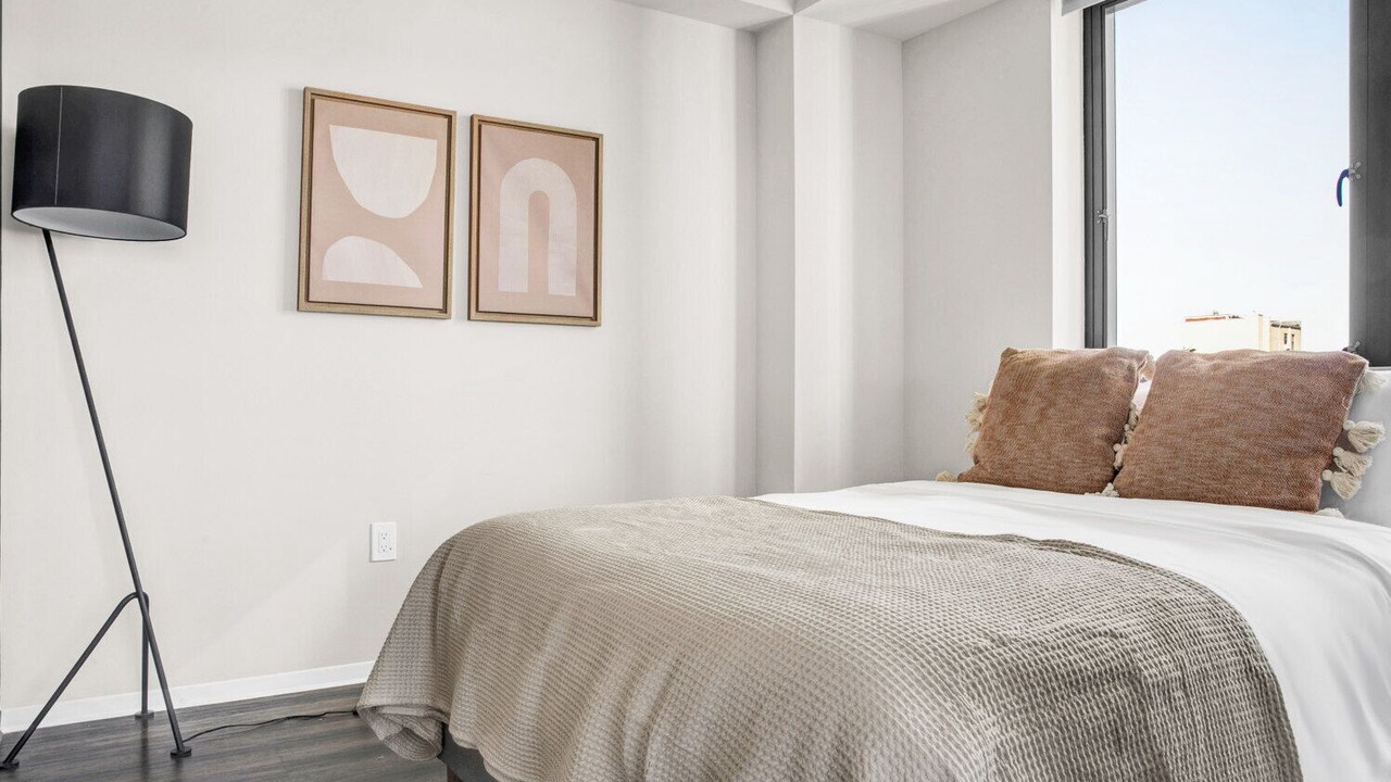 Photo of Bedroom in Theatre District