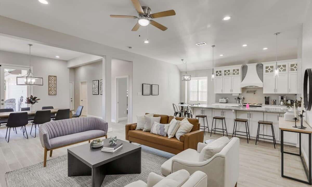 Photo of Livingroom in Rowlett