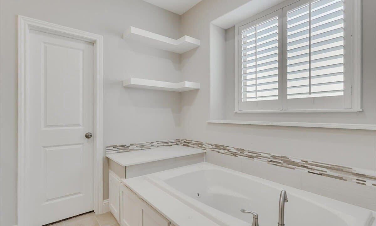 Photo of Bathroom in Rowlett