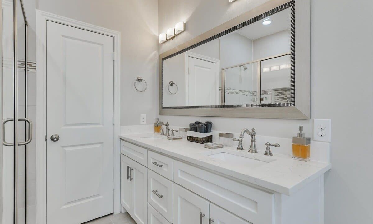 Photo of Bathroom in Rowlett