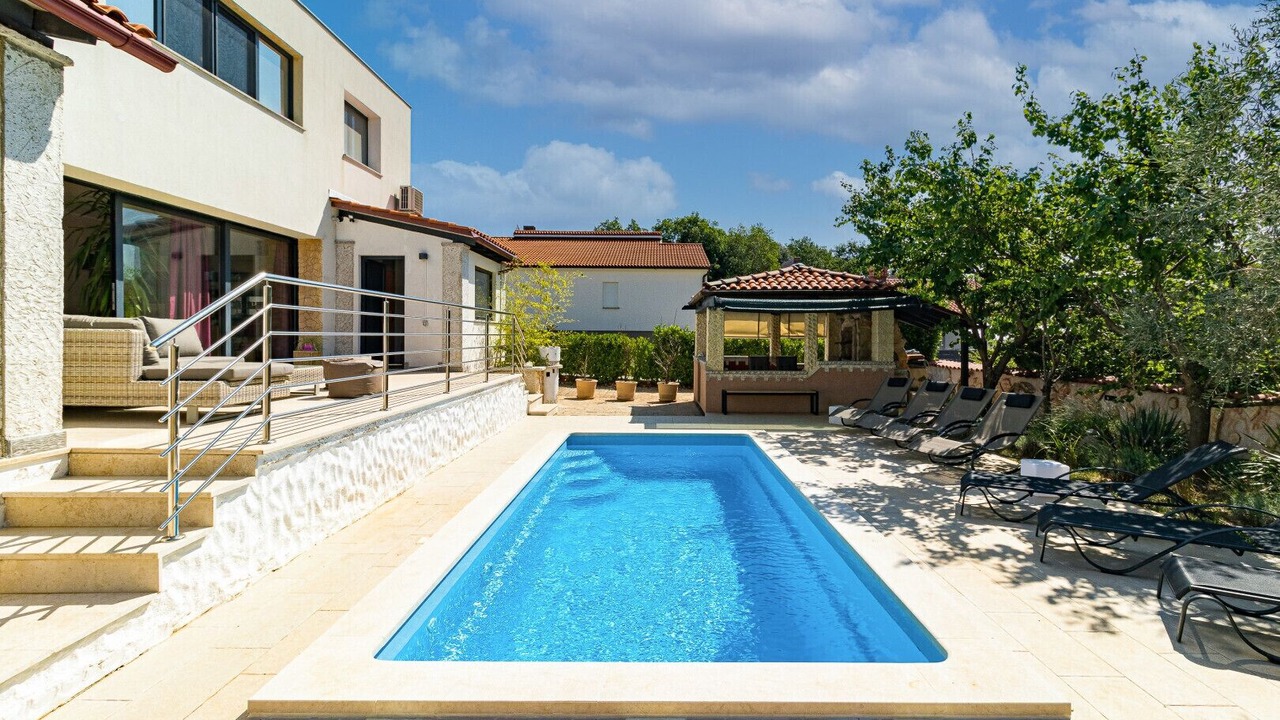 Photo of Outdoor in Segotici