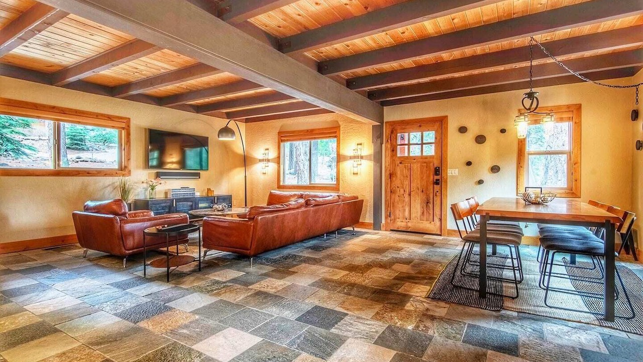 Photo of Livingroom in Ridgewood
