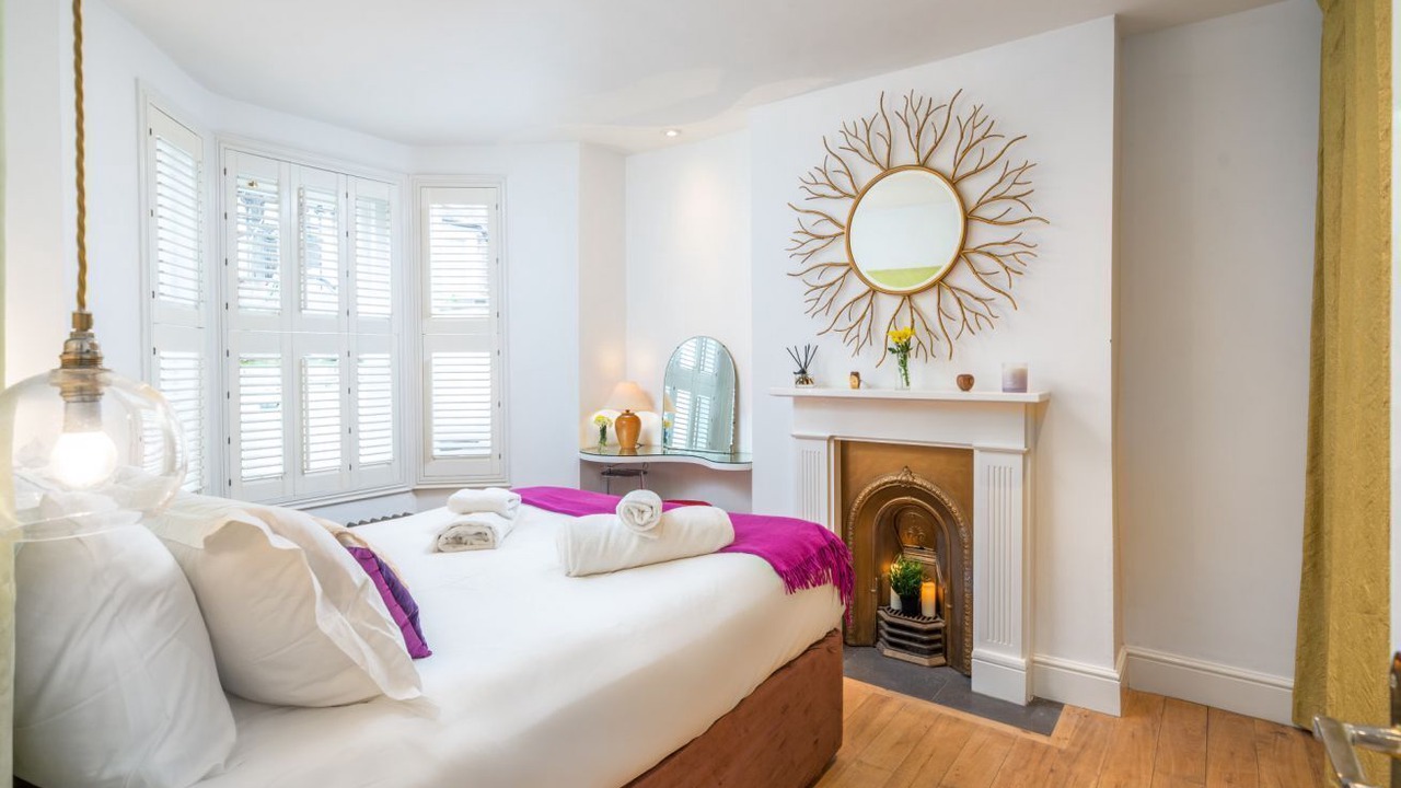 Photo of Others in Shepherd's Bush