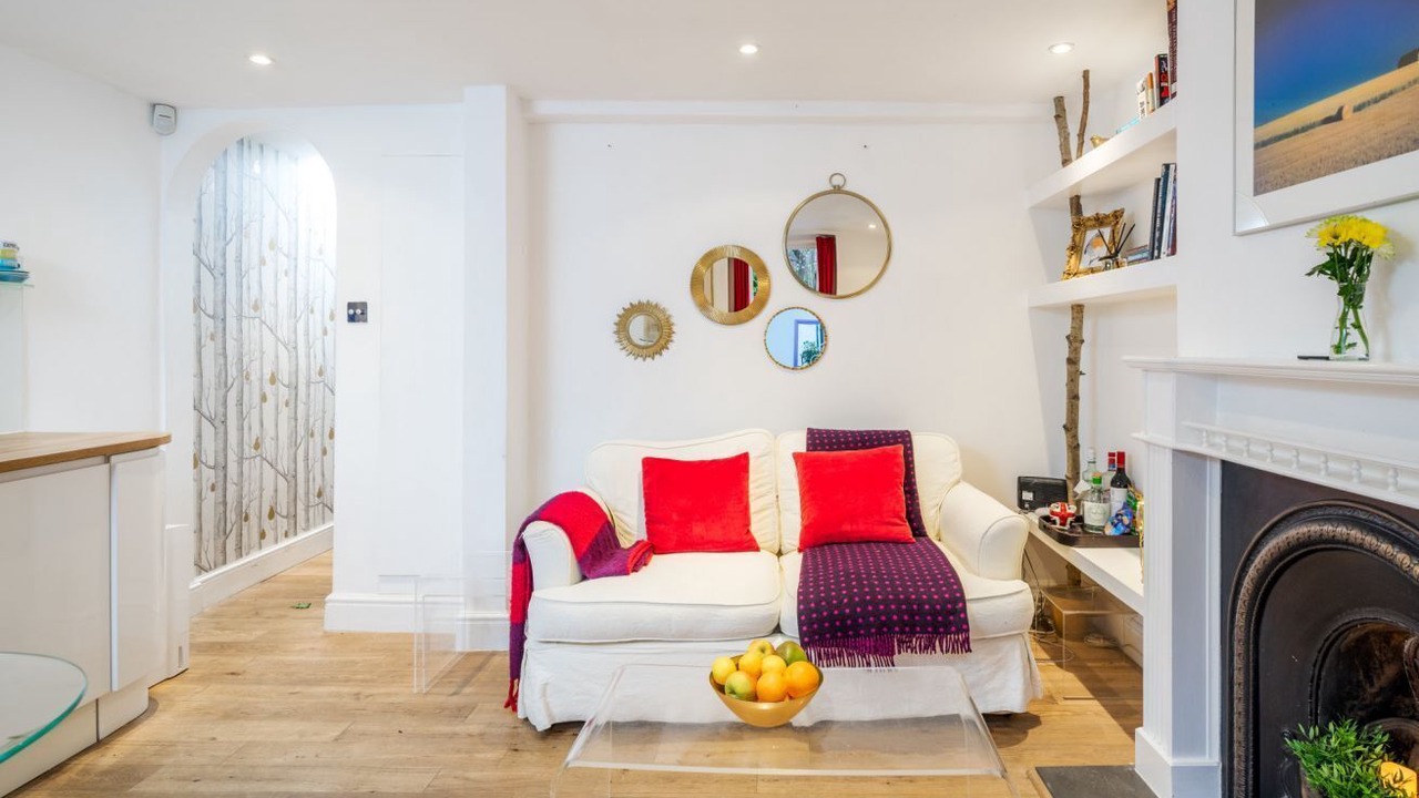 Photo of Livingroom in Shepherd's Bush