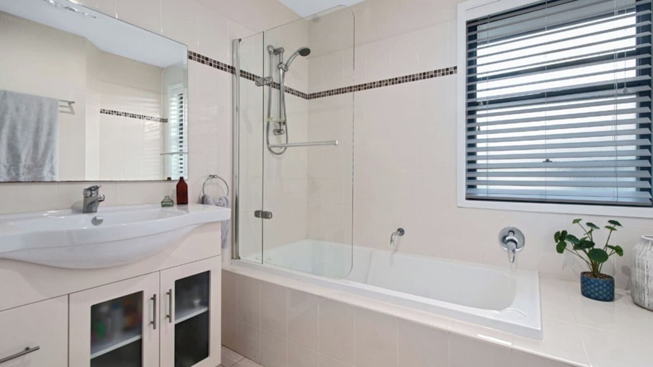 Photo of Bathroom in Bar Point