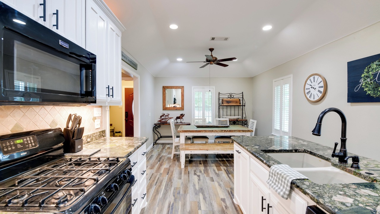 Photo of Kitchen in Granbury