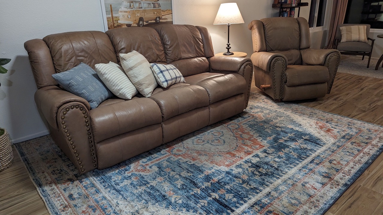 Photo of Livingroom in Peacock