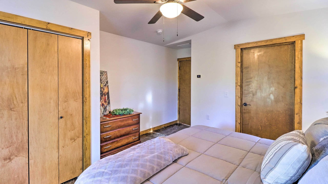 Photo of Others in Lone Rock