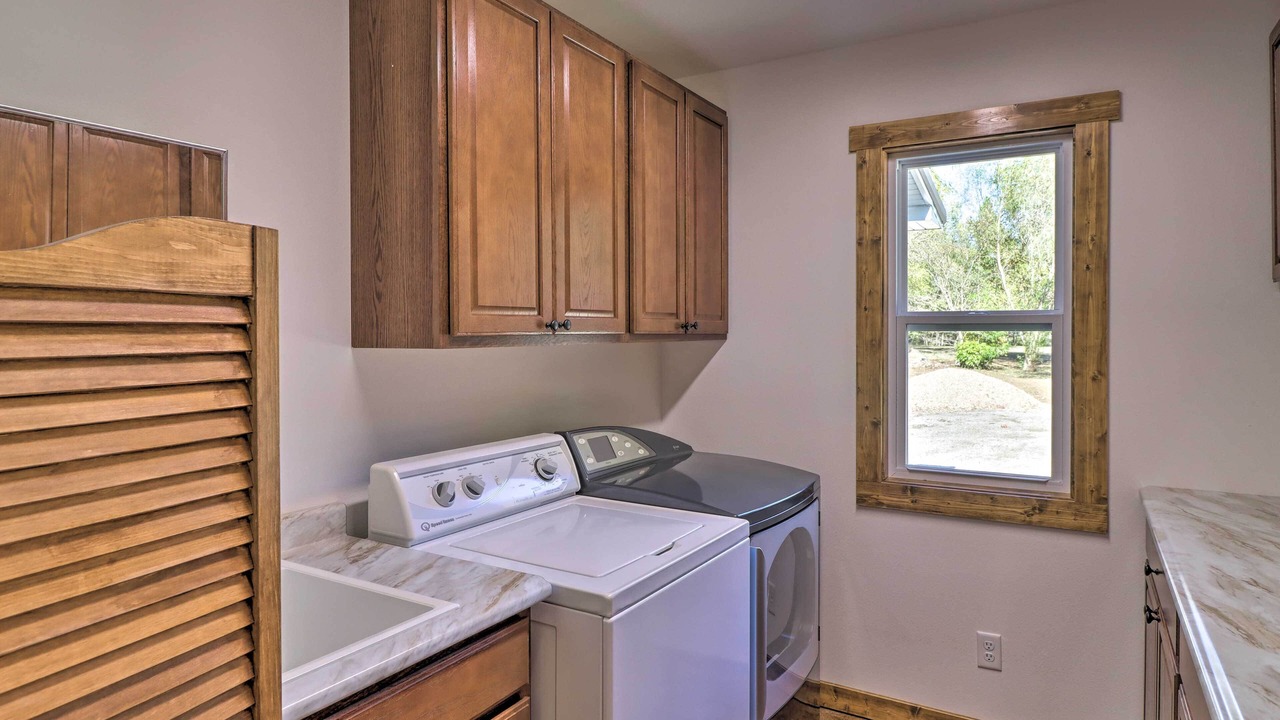 Photo of Others in Lone Rock