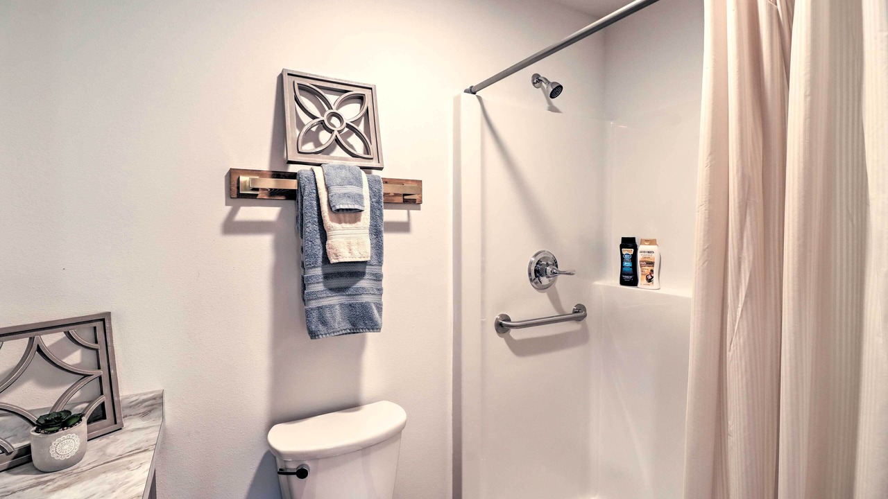 Photo of Bathroom in Lone Rock