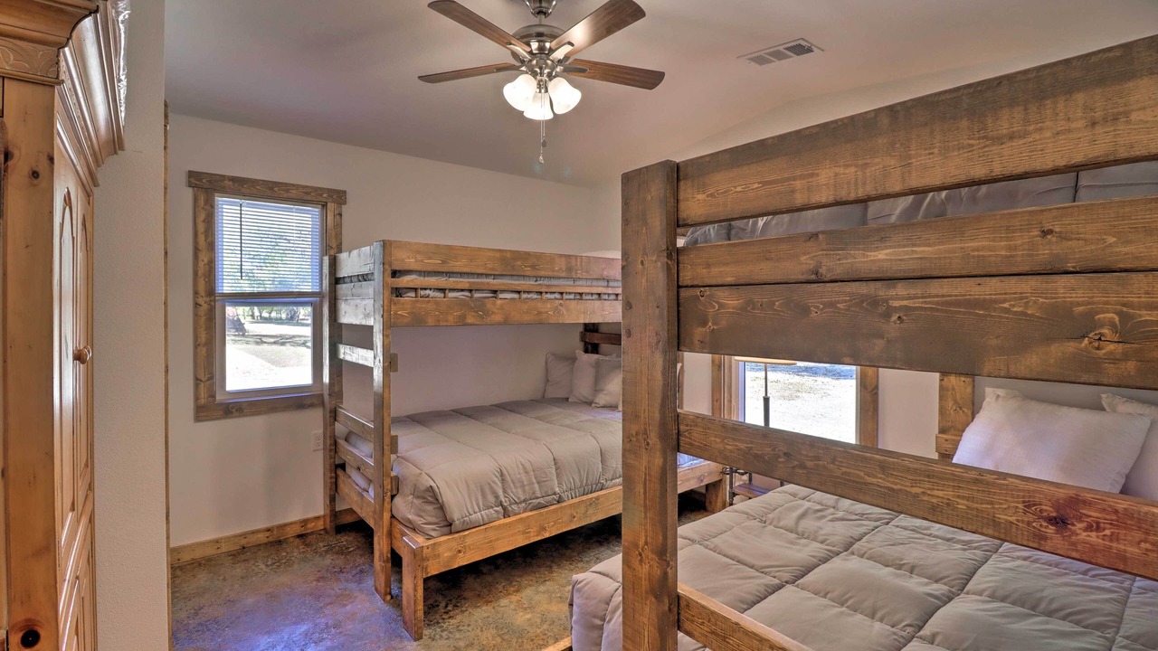 Photo of Others in Lone Rock