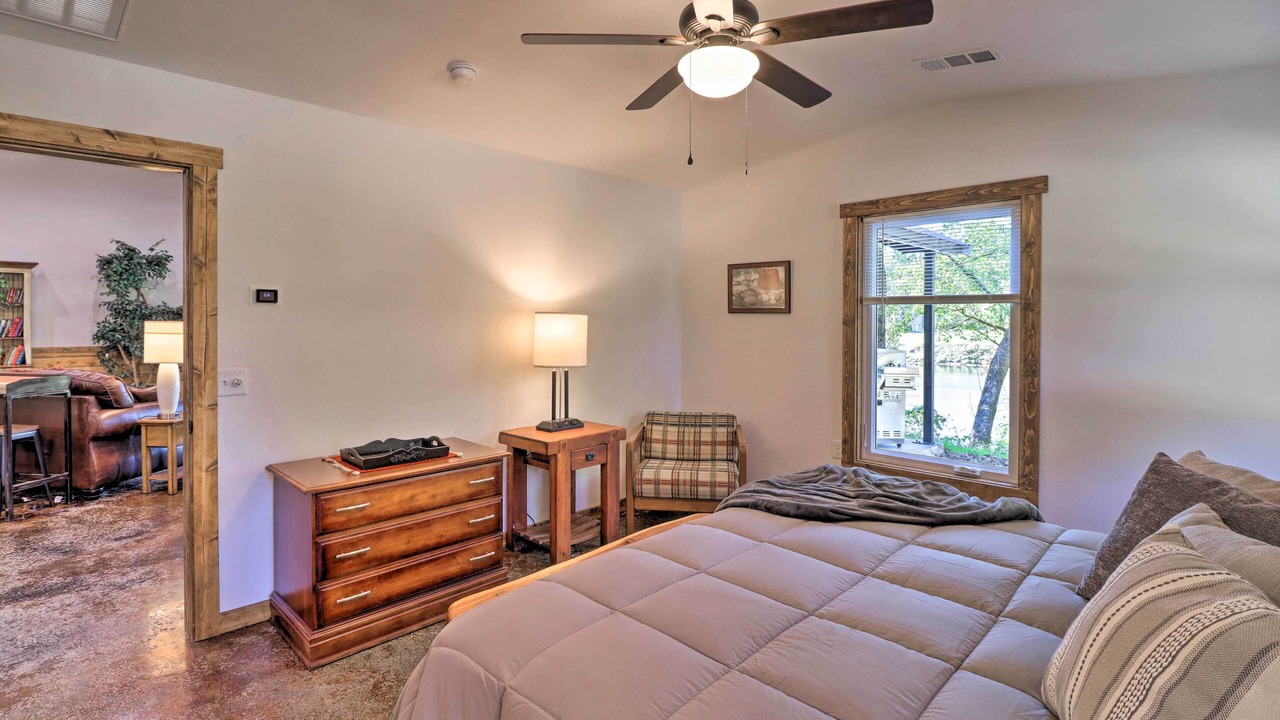 Photo of Others in Lone Rock