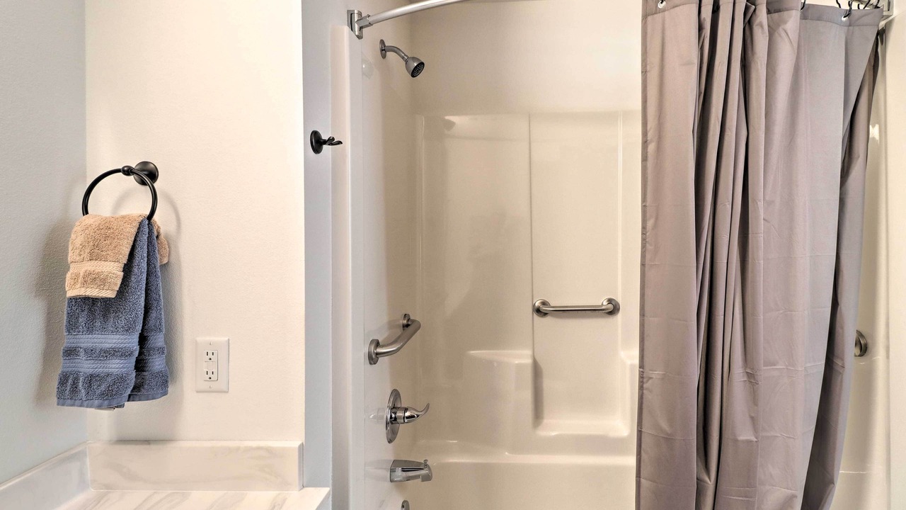 Photo of Bathroom in Lone Rock