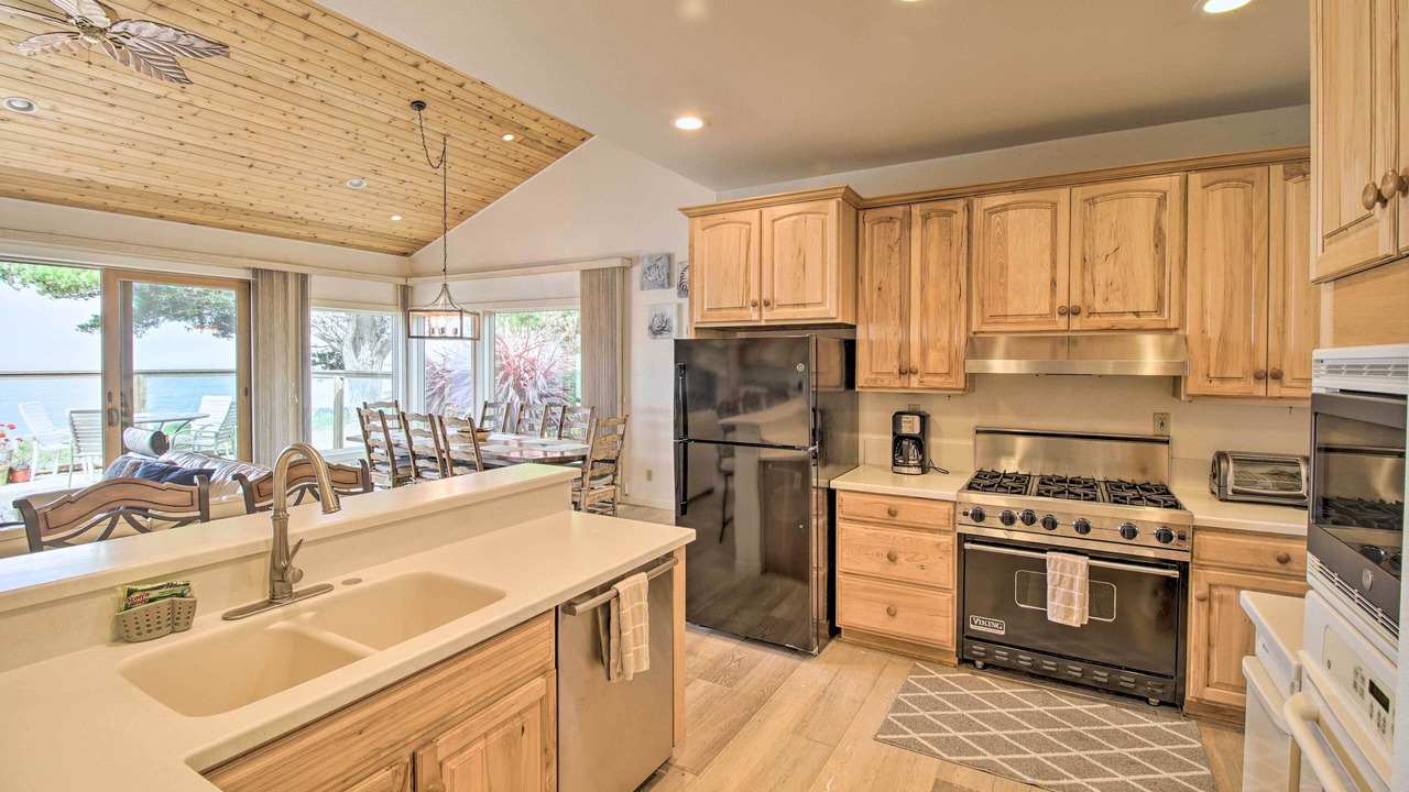 Photo of Others in Point Arena