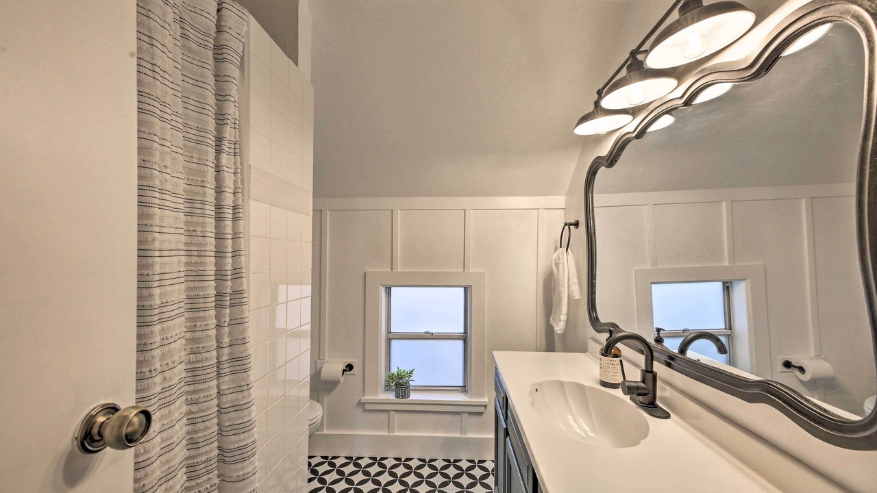Photo of Bathroom in Blue