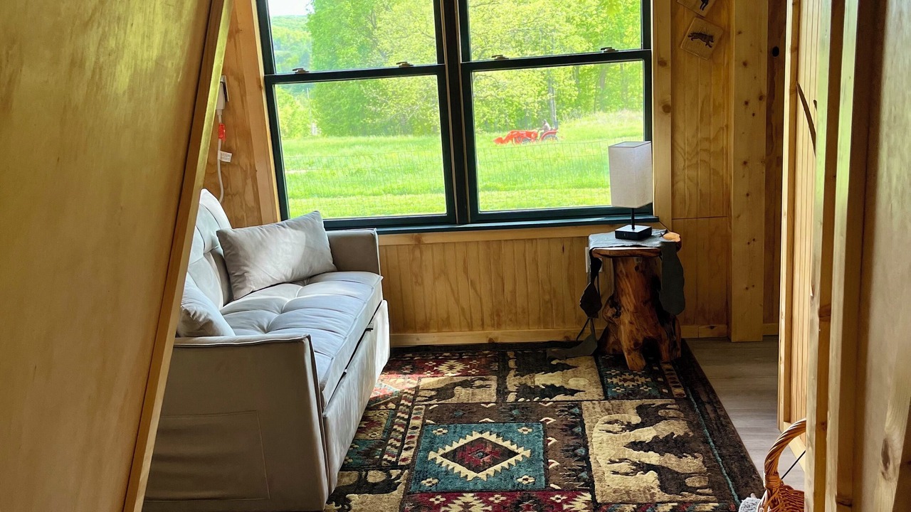 Photo of Livingroom in Eminence