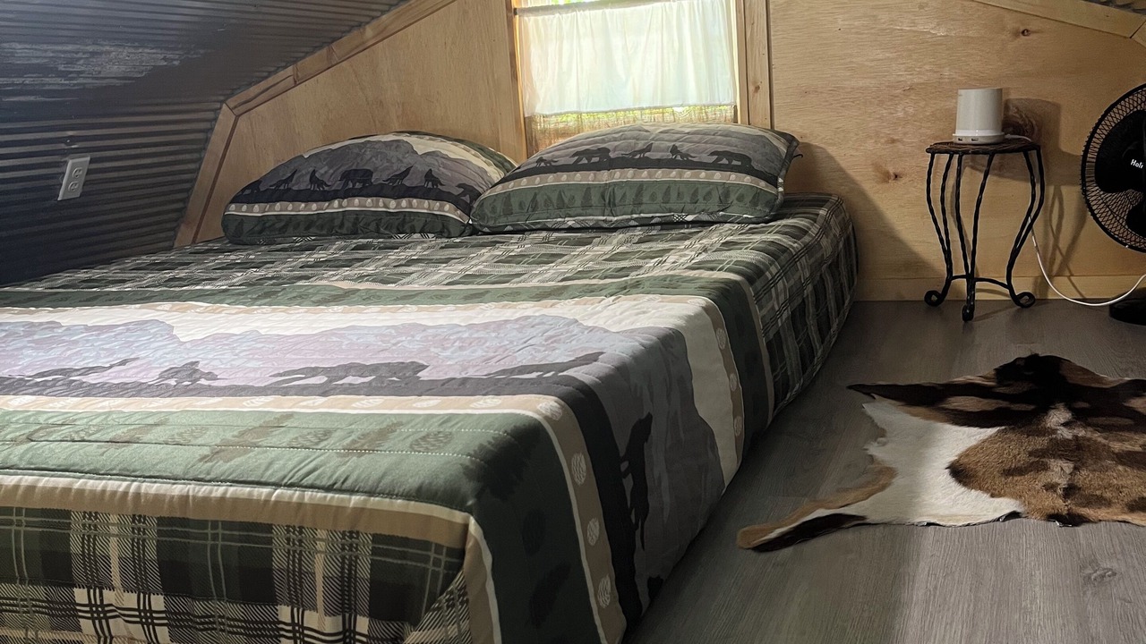 Photo of Bedroom in Eminence