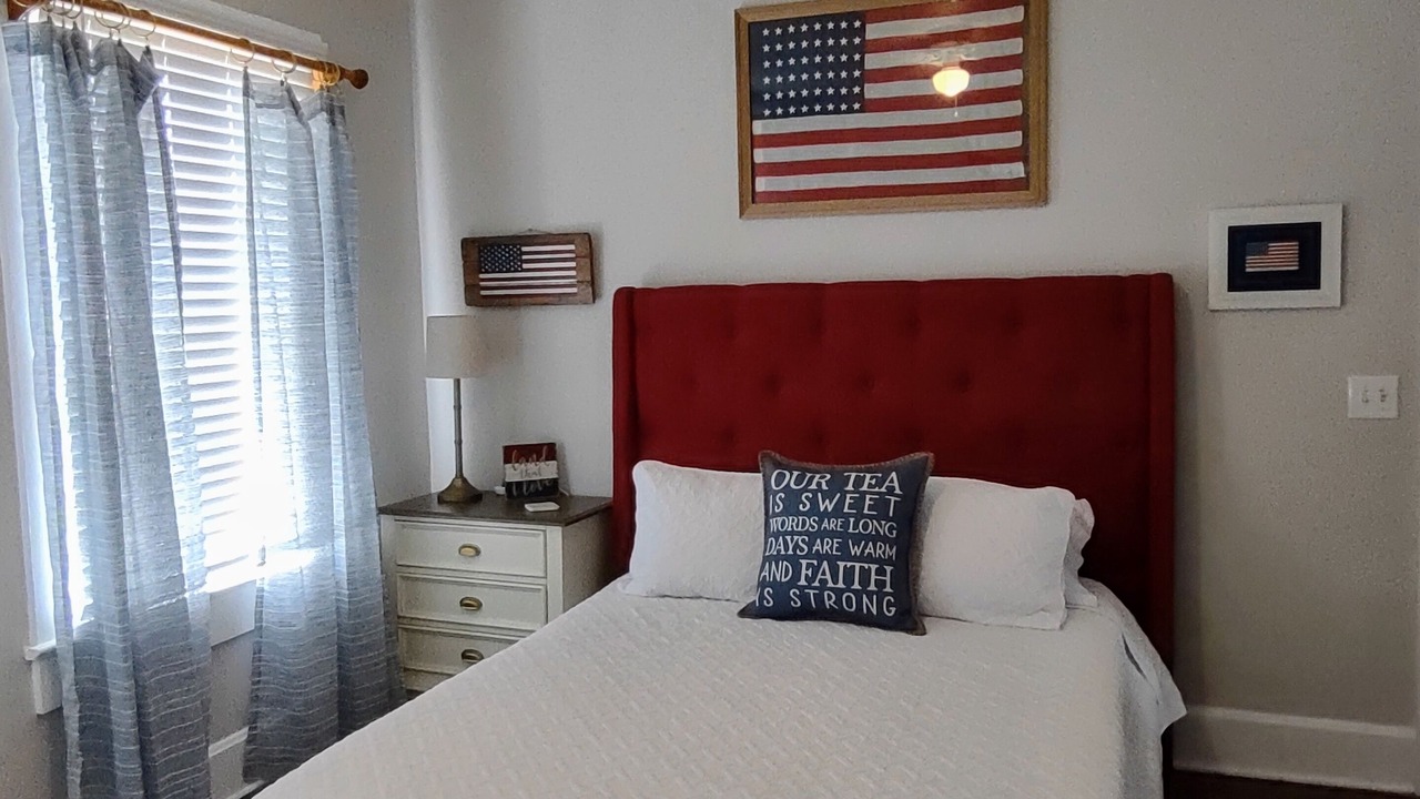 Photo of Bedroom in Laurel