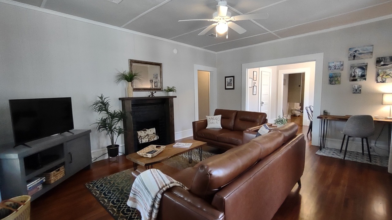 Photo of Livingroom in Laurel